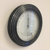 BeoXL - Wandklok zilver modern design