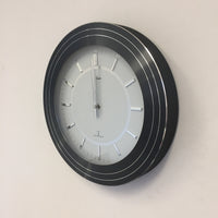 BeoXL - Wandklok zilver modern design