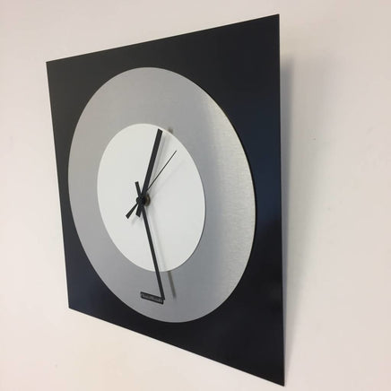 BeoXL - Wandklok TOPAZ Black and White