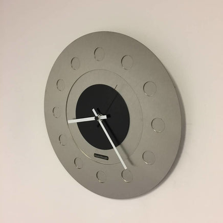 BeoXL - Wandklok Industrial Revolution Black