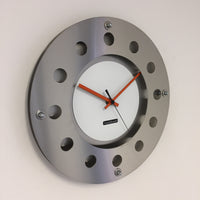 BeoXL - Wandklok mecanica kleine binnenste cirkel wit oranje zwart modern nederlands ontwerp handgemaakt 40 cm