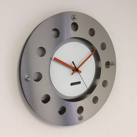BeoXL - Wandklok mecanica kleine binnenste cirkel wit oranje zwart modern nederlands ontwerp handgemaakt 40 cm