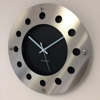 BeoXL - Wandklok mecanica zwart & silver blue wit pointer modern dutch design handgemaakt 40 cm