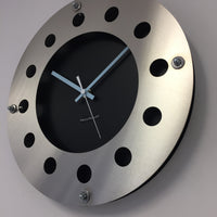 BeoXL - Wandklok mecanica zwart & silver blue wit pointer modern dutch design handgemaakt 40 cm
