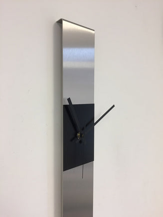BeoXL - Wandklok SUMMIT BLACK SQUARE MODERN DUTCH DESIGN BLACK POINTERS