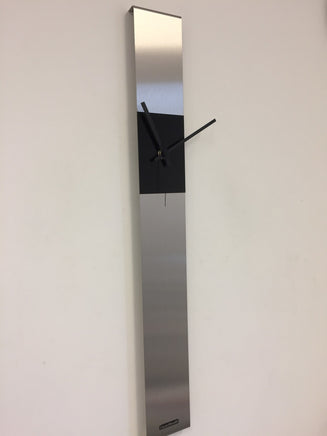 BeoXL - Wandklok SUMMIT BLACK SQUARE MODERN DUTCH DESIGN BLACK POINTERS