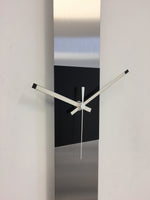 BeoXL - Wandklok SUMMIT BLACK SQUARE MODERN DUTCH DESIGN WHITE POINTERS