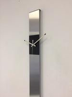 BeoXL - Wandklok SUMMIT BLACK SQUARE MODERN DUTCH DESIGN WHITE POINTERS