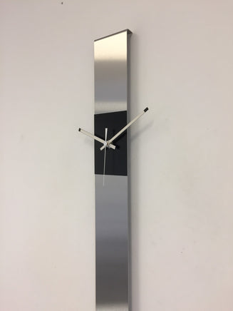 BeoXL - Wandklok SUMMIT BLACK SQUARE MODERN DUTCH DESIGN WHITE POINTERS