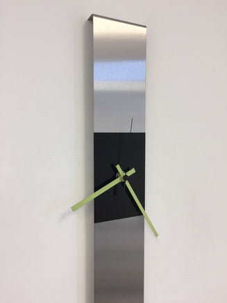 BeoXL - Wandklok SUMMIT BLACK & GREEN Modern Dutch Design