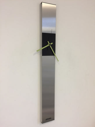 BeoXL - Wandklok SUMMIT BLACK & GREEN Modern Dutch Design