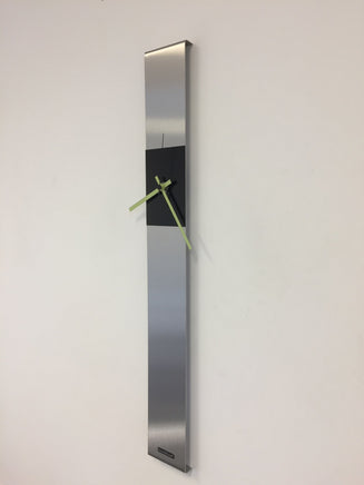BeoXL - Wandklok SUMMIT BLACK & GREEN Modern Dutch Design