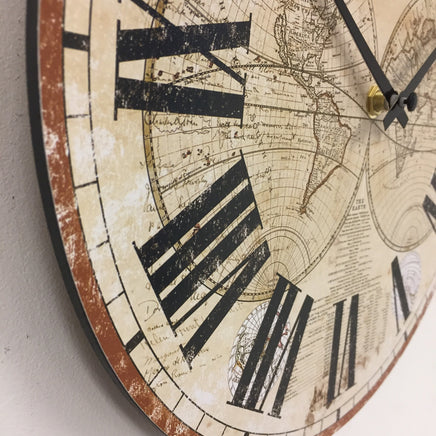 BeoXL - Wandklok wereld retro design