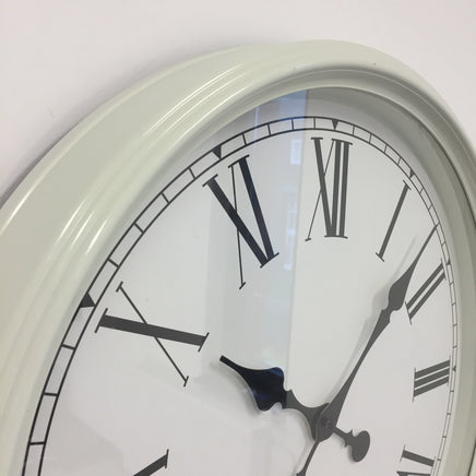 BeoXL - Wandklok Orleans retro wit design