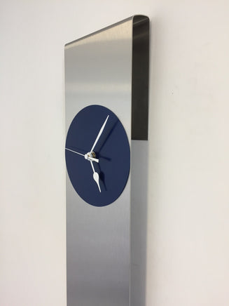 BeoXL - Wandklok SKY-SCRAPER BLUE Modern Dutch Design