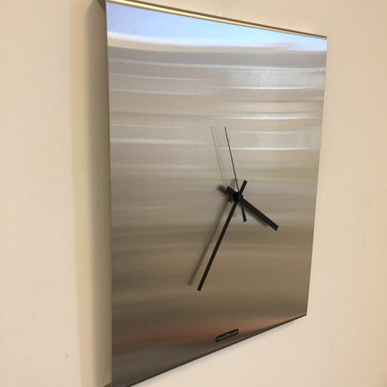 BeoXL - Wandklok TIMES SQUARE NEW YORK SILVER Modern Dutch Design