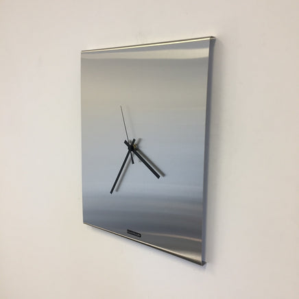 BeoXL - Wandklok TIMES SQUARE NEW YORK SILVER Modern Dutch Design