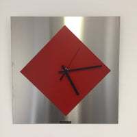BeoXL - Wandklok Red Window