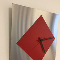 BeoXL - Wandklok Red Window