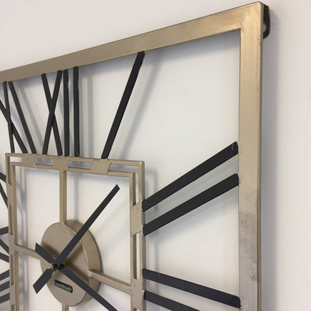 BeoXL - Wandklok SQUARE BLACK & GOLD modern industrieel design