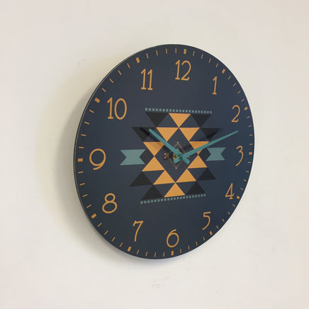 BeoXL - Wandklok TRIANGLE modern design