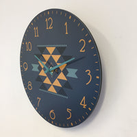 BeoXL - Wandklok TRIANGLE modern design