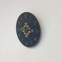 BeoXL - Wandklok TRIANGLE modern design