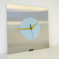 BeoXL - Wandklok RVS Blue & Yellow Modern Design