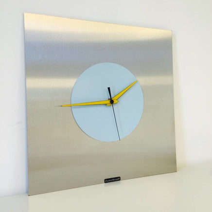 BeoXL - Wandklok RVS Blue & Yellow Modern Design