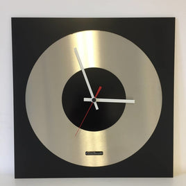 BeoXL - Wandklok TOPAZ Black and Black