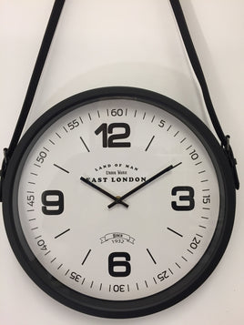 BeoXL - Wandklok Industrieel Metaal met leren riem