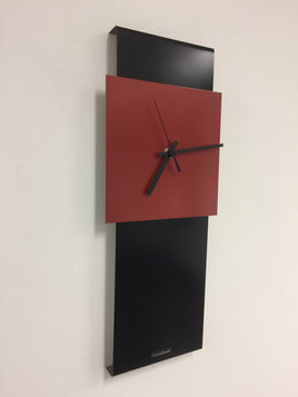BeoXL - Wandklok LaBrand Export Design Zwart & Briljant Rood Dutch Design