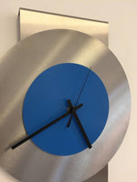 BeoXL - Wandklok Pendulum Blue