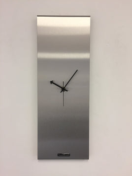 BeoXL - Wandklok LaBrand Export Line Silver Modern Design