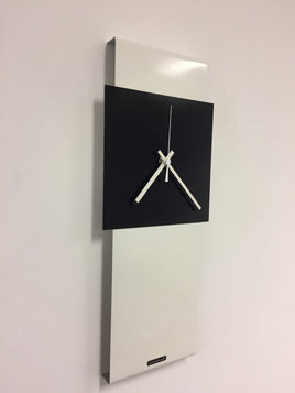 BeoXL - Wandklok LaBrand Export Line White & Black Square Modern Dutch Design