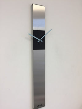 BeoXL - Wandklok SUMMIT DUTCH DESIGN BLACK & BLUE