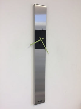 BeoXL - Wandklok SUMMIT BLACK & GREEN Modern Dutch Design