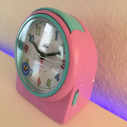 BeoXL - Kinderwekker in roze