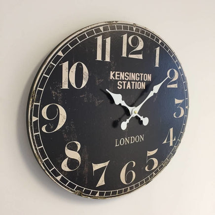 BeoXL - Wandklok ovaal Kensington station